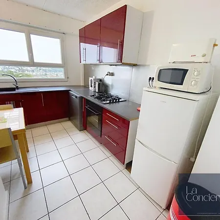 Avec Vue-les Rocs-poitiers-laconciergerie Poitiers