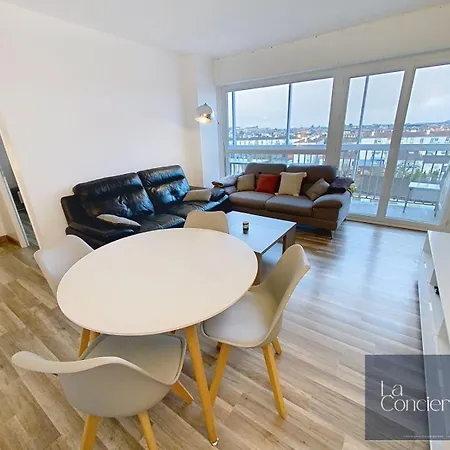 Avec Vue-les Rocs-poitiers-laconciergerie Poitiers