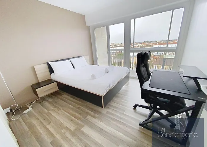 Avec Vue-les Rocs-poitiers-laconciergerie Poitiers